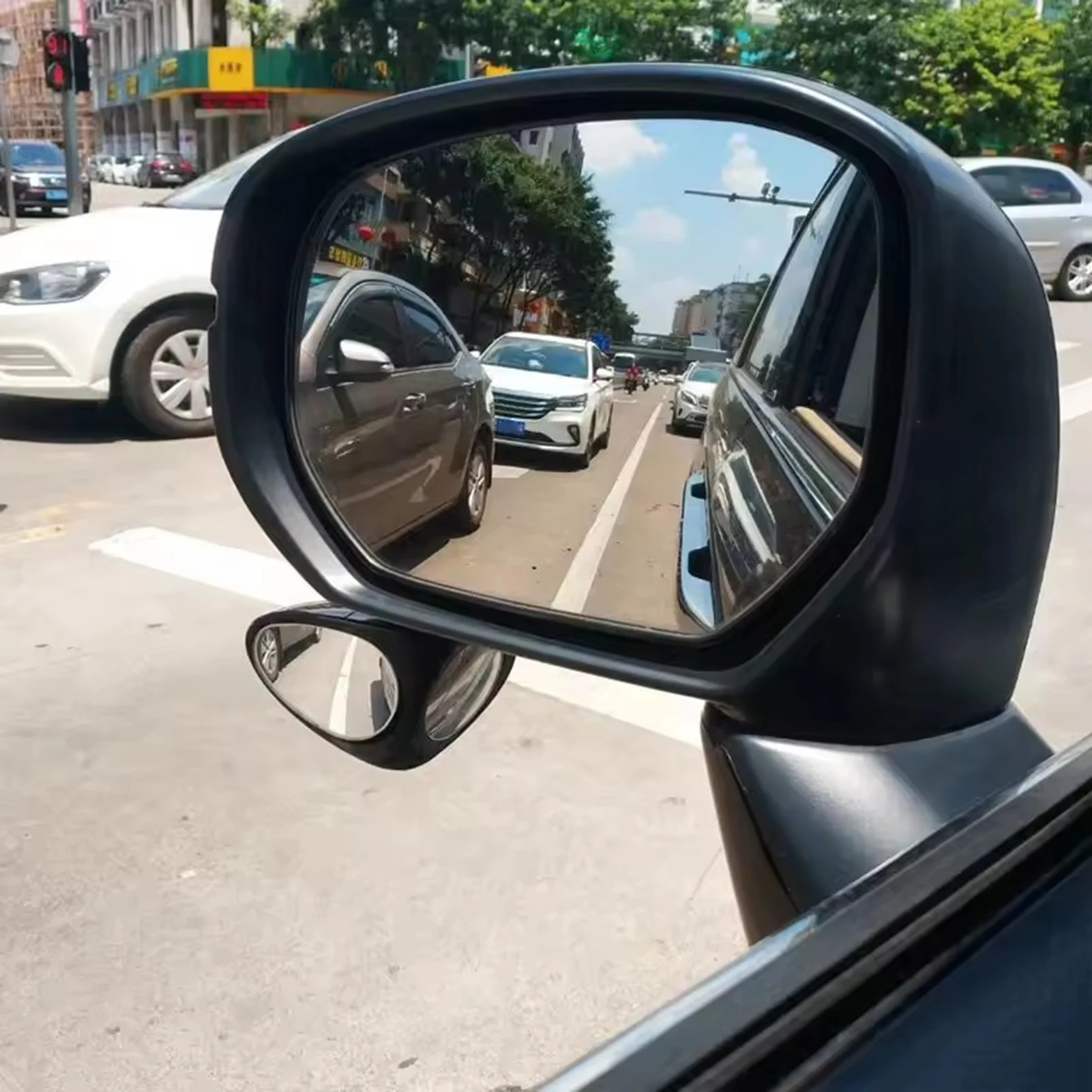 Frameless Blind Spot Mirror Performance Frameless HD blind spot mirror showing clear view of adjacent vehicles