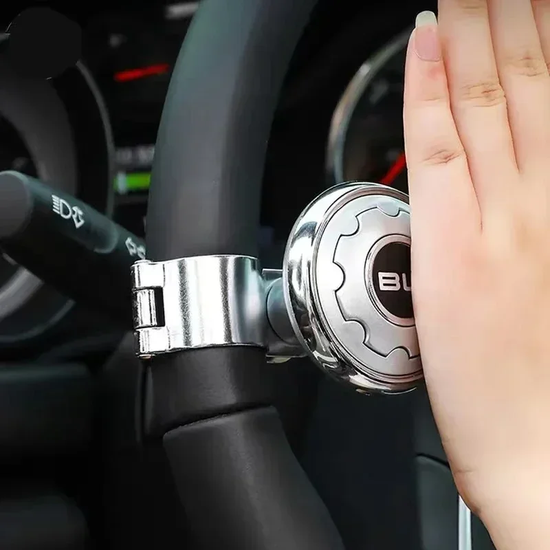 Durable Alloy Construction Close up of the zinc alloy and ABS material on the car steering knob